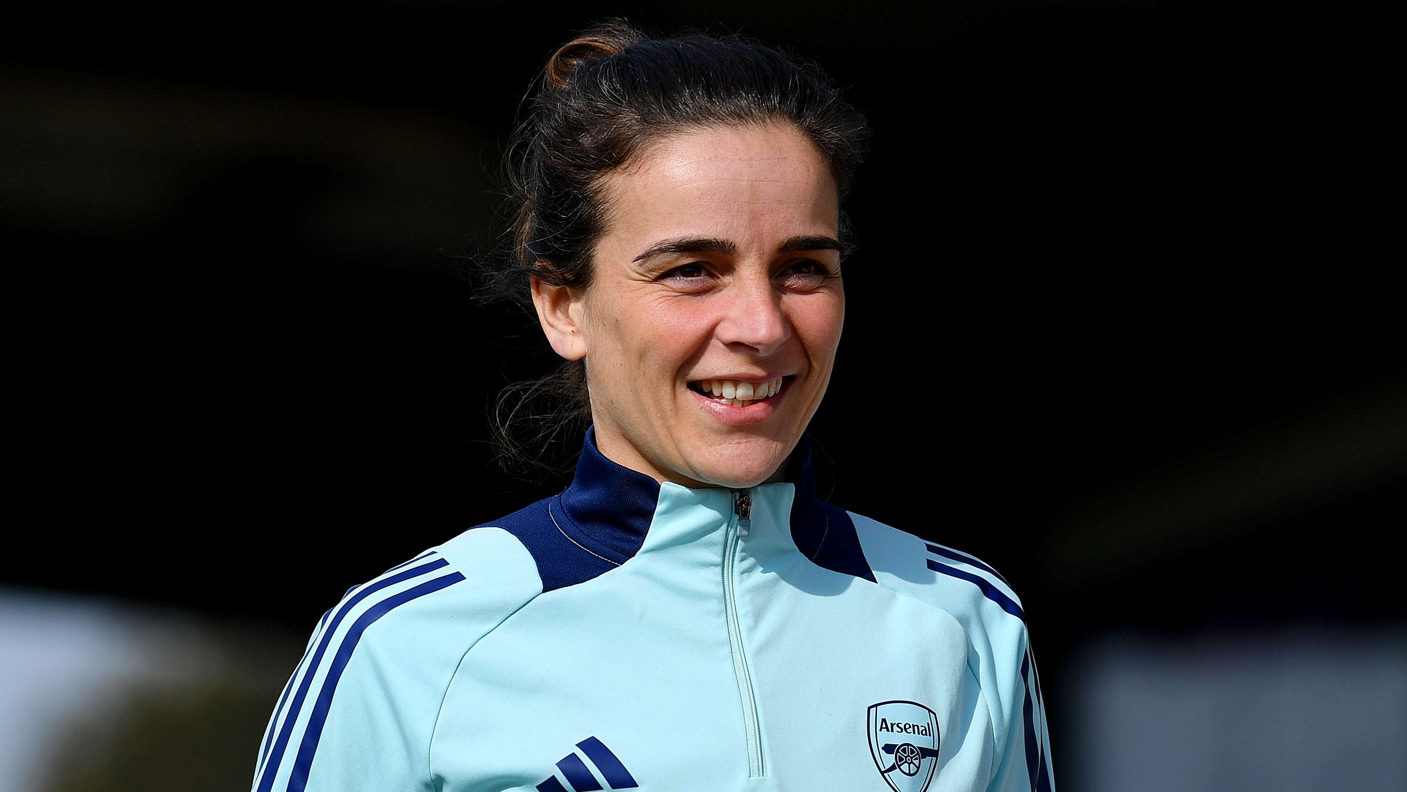 赛场上脱颖 赛场上脱颖